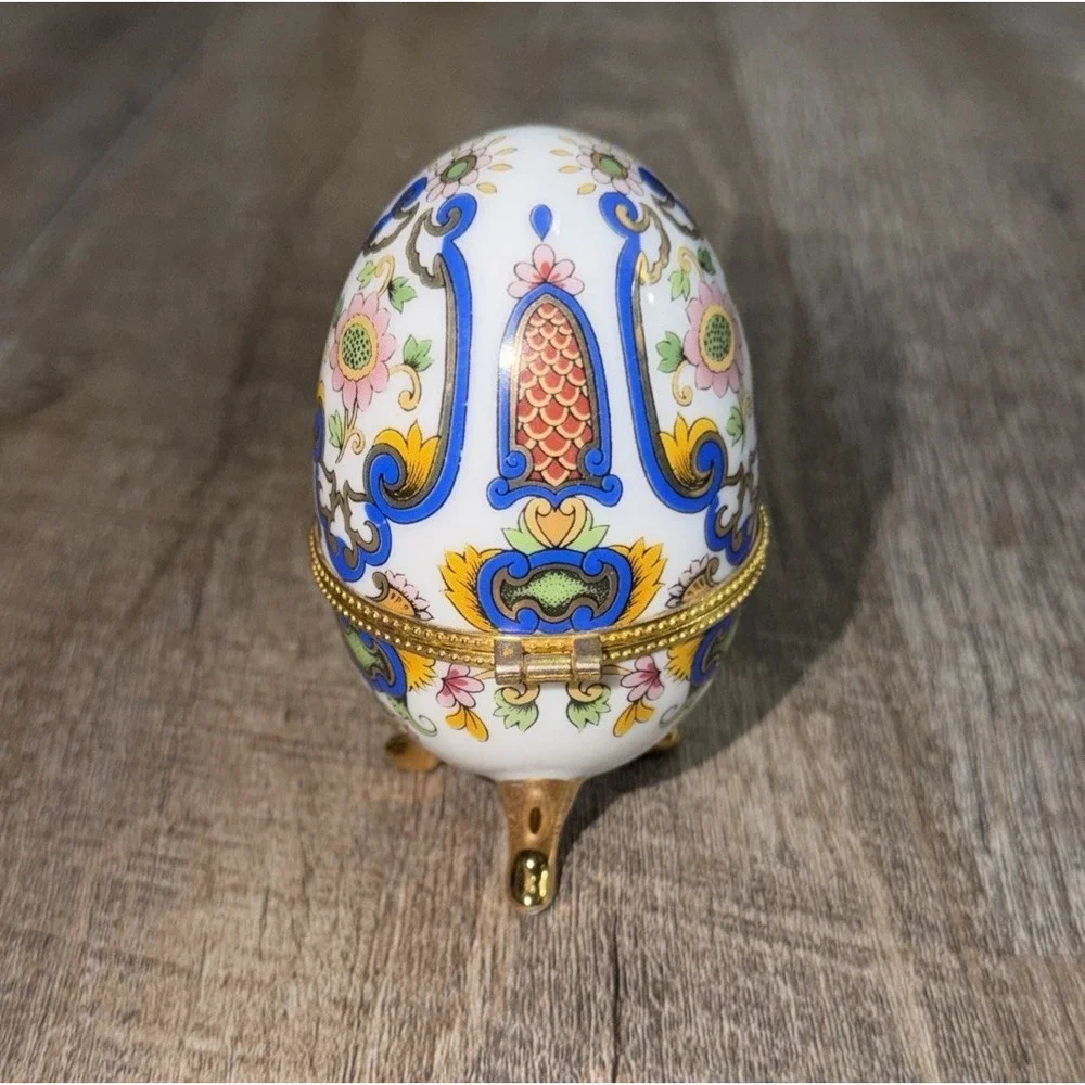 Vtg 60s Trinket Box Decorative Egg Blue Floral Gold Accents - Picture 3 of 5